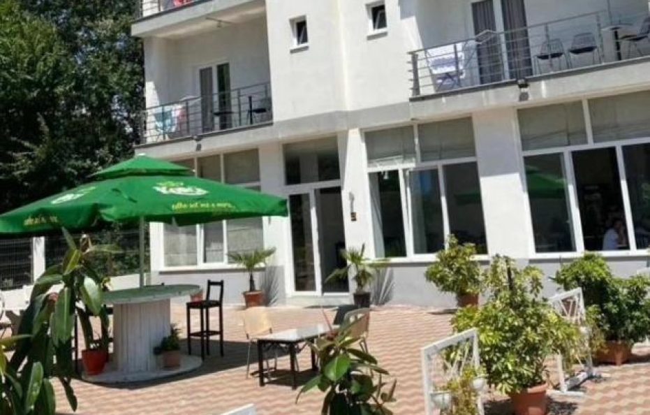 Kompleksi Tre Shqiponjat