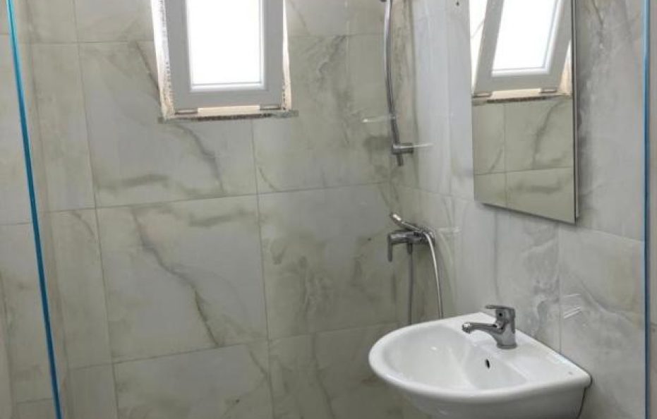 Kompleksi Tre Shqiponjat