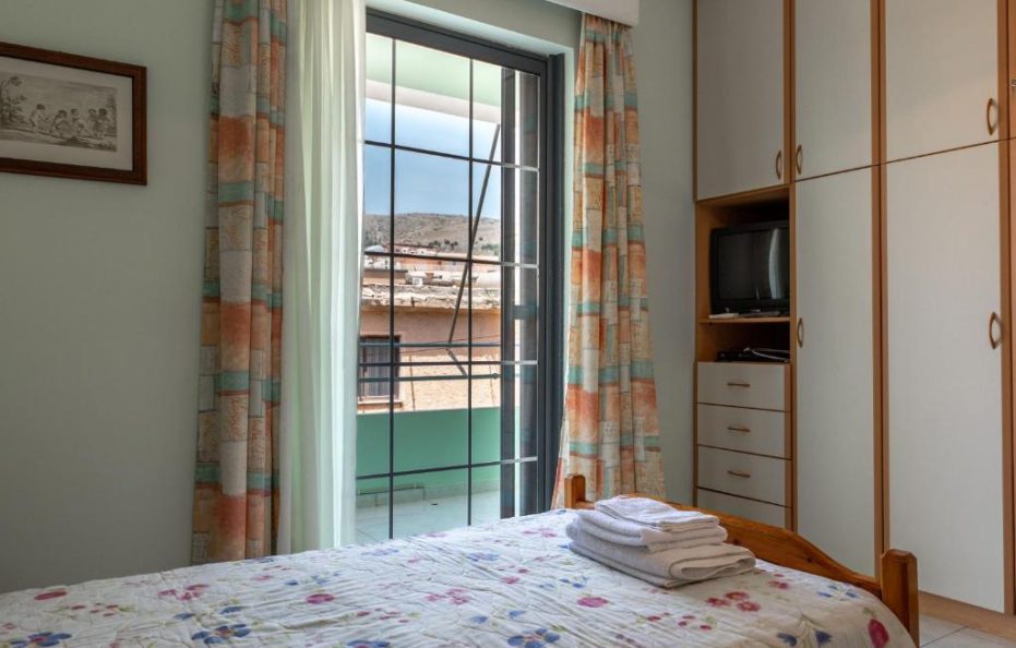 Thimios Rooms 2