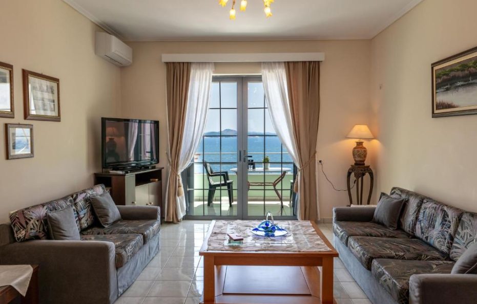 Thimios Rooms 2