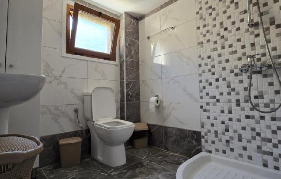 Lovely 1-bedroom rental unit with free parking on premises
