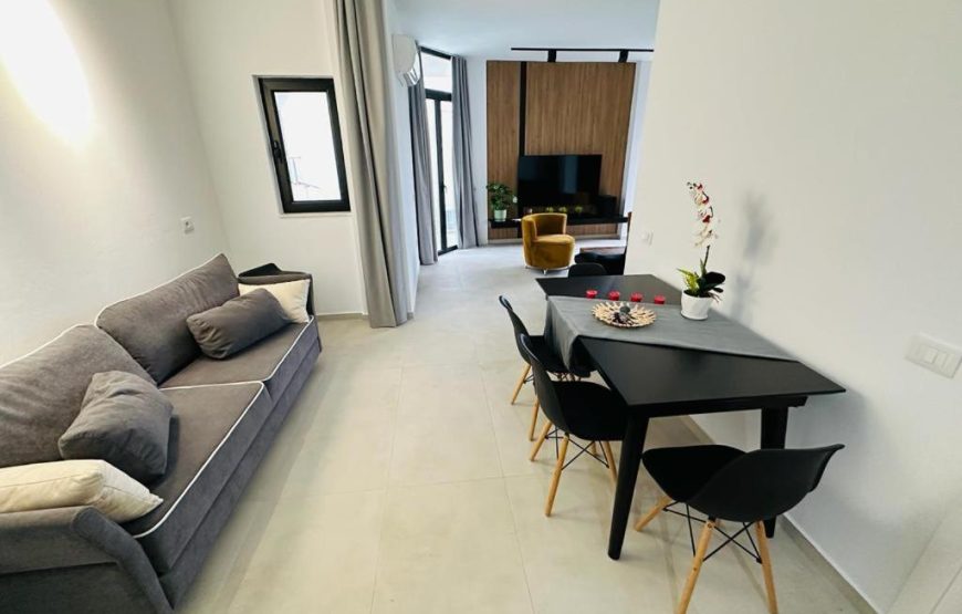 Santa Quaranta Apartment 2